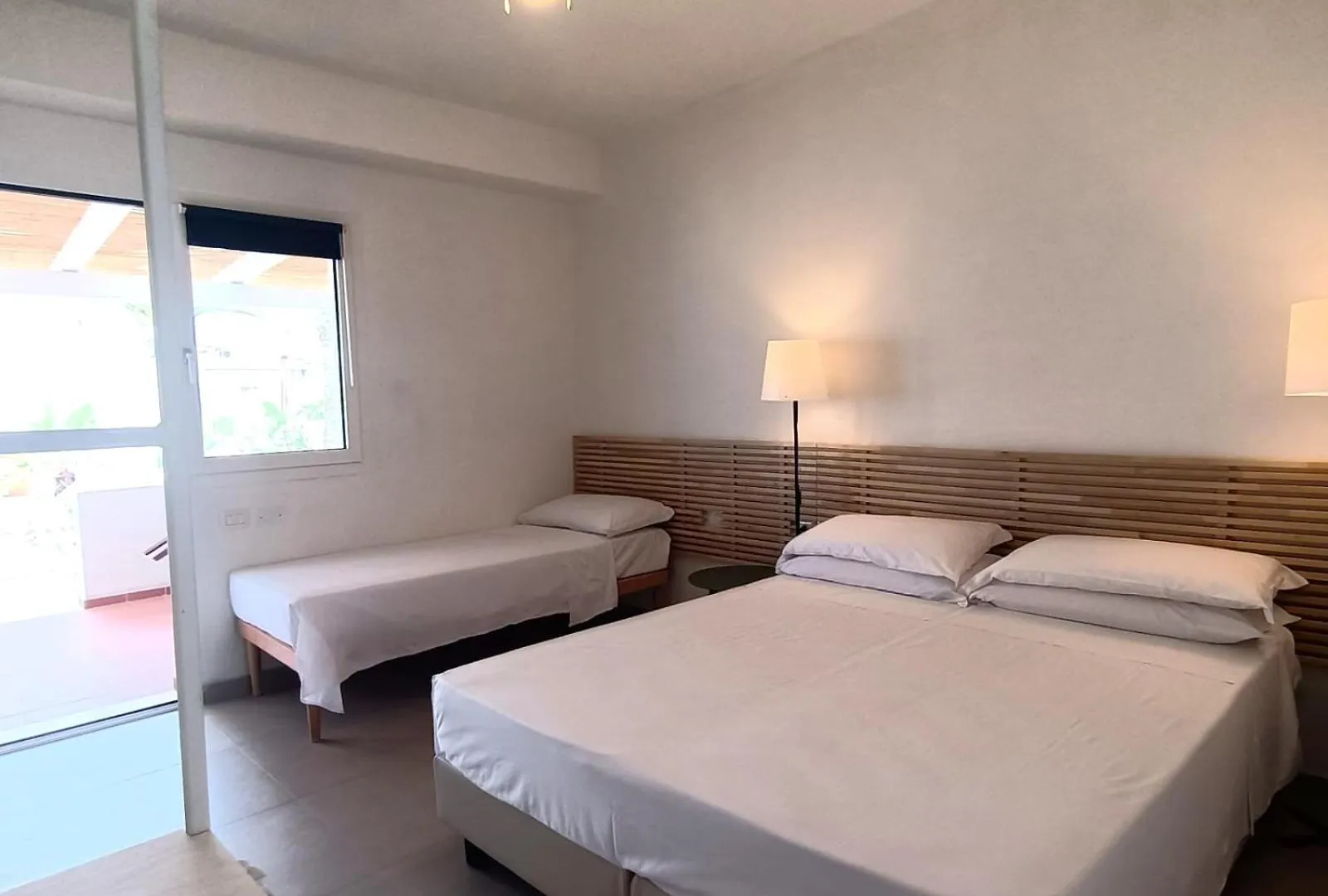 Lido Di Alghero Rooms On The Beach