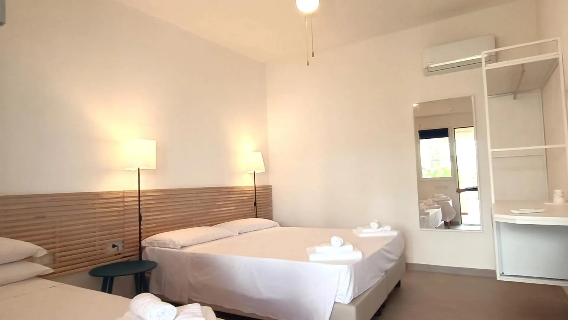 Lido Di Alghero Rooms On The Beach